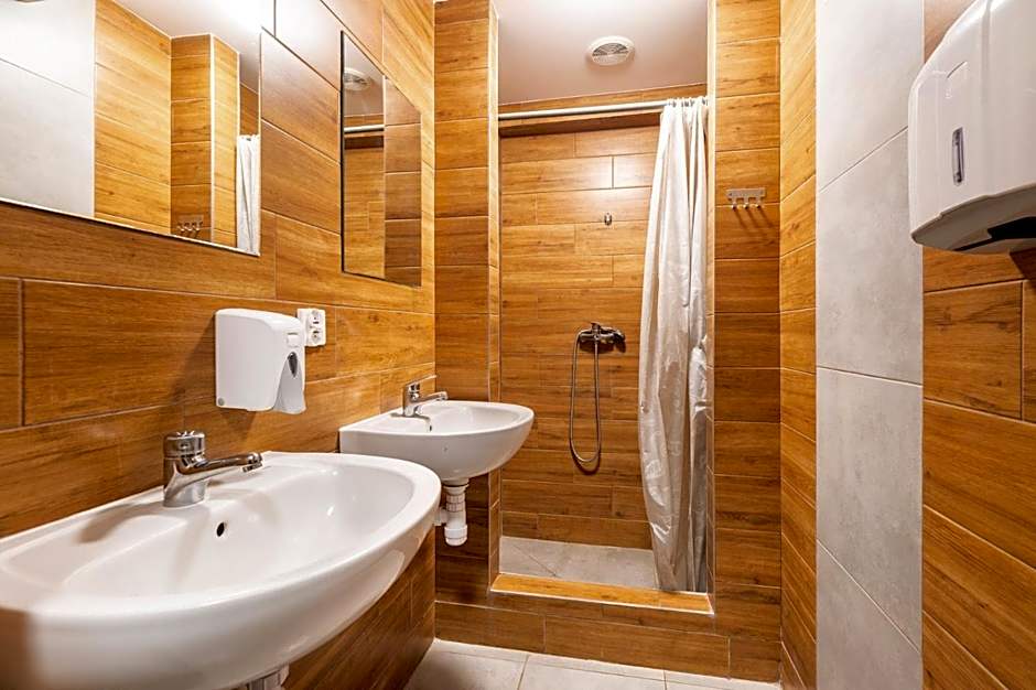 Najtańsze noclegi Łagiewnicka 16