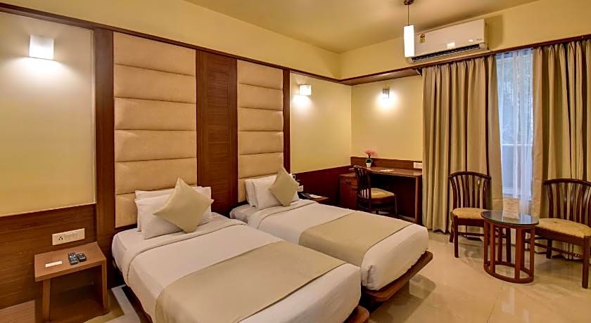 Hotel Lotus Ivy Studios Near Pune Airport