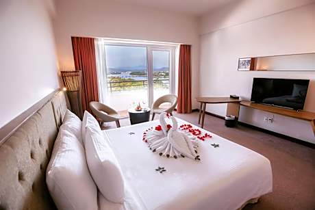 Deluxe King Room with River View