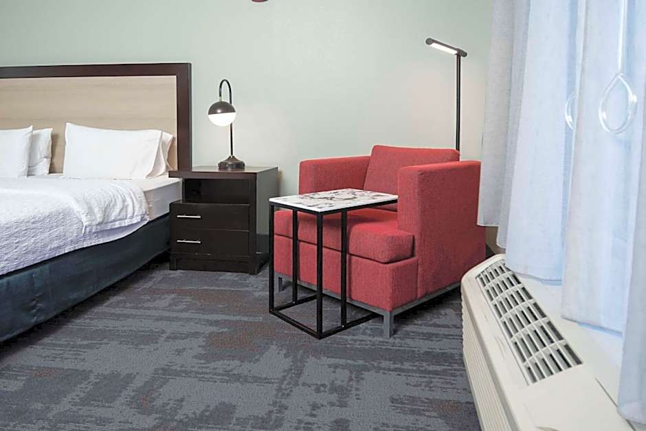 Hampton Inn By Hilton & Suites - Raleigh Downtown