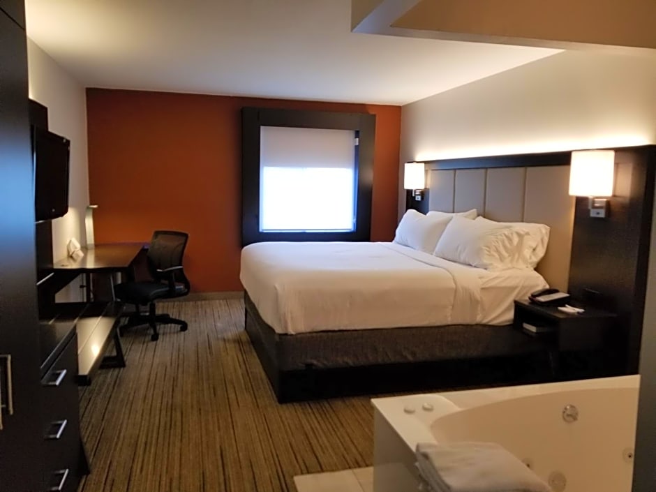 Holiday Inn Express Birch Run-Frankenmuth Area, an IHG Hotel