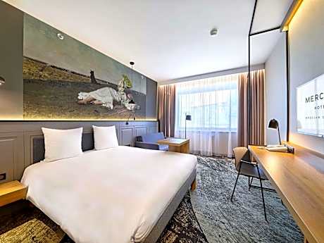 Privilege Room newly renovated with double bed and sofa, City or Cathedral View