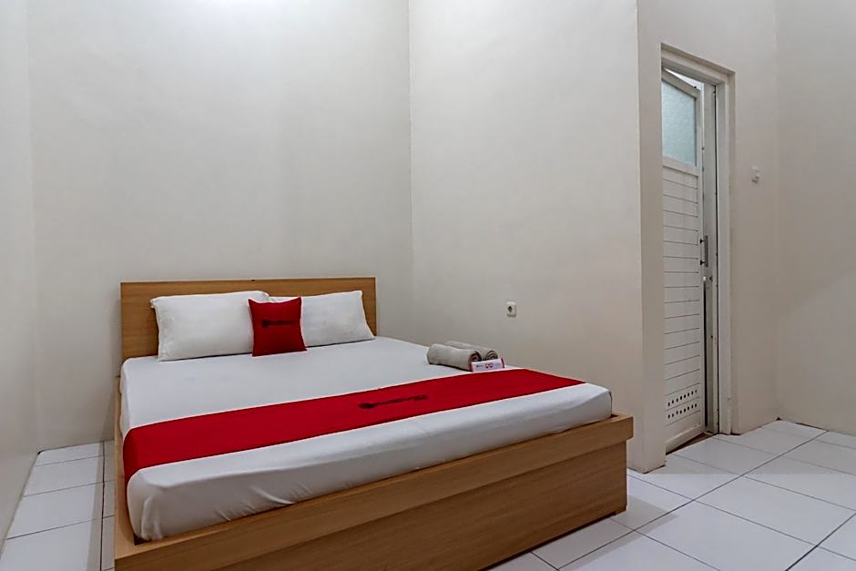 RedDoorz near Universitas Siliwangi Tasikmalaya