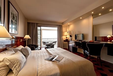 Superior Twin Room with Balcony and Sea View