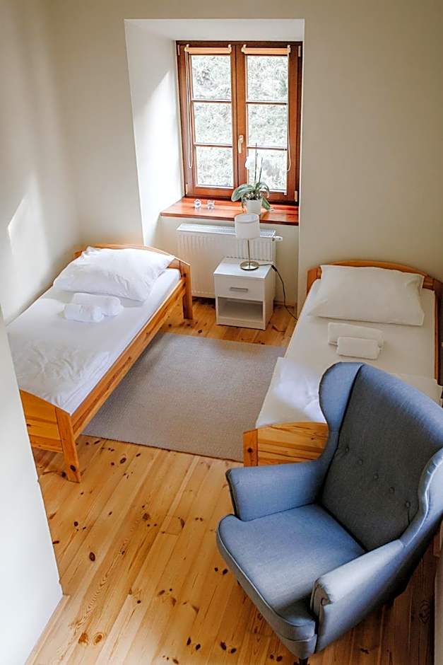 Zamkowa, Pokoje Gościnne