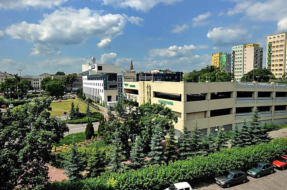 City Hotel