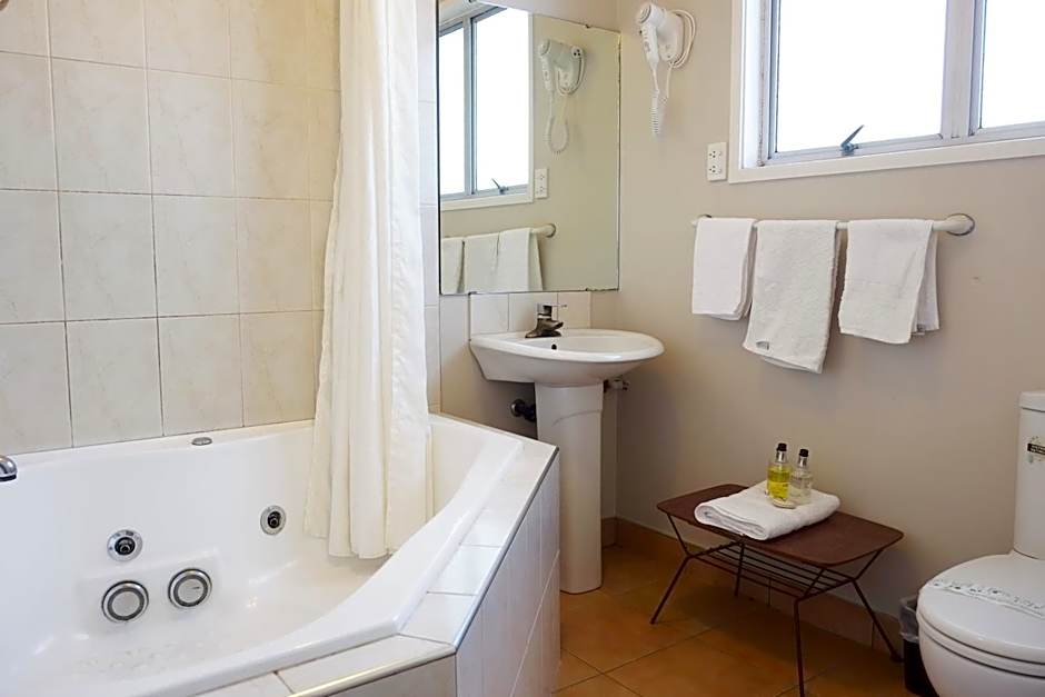 Gateway International Motel