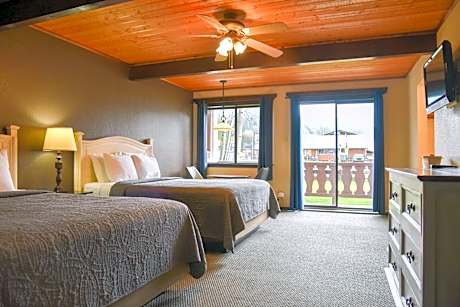 Two Queens with Ski View