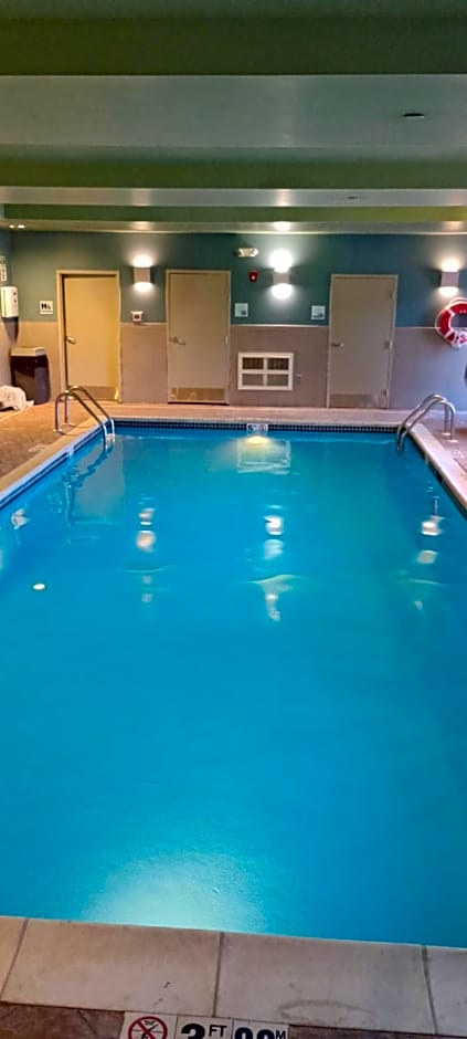 Holiday Inn Express and Suites - Stroudsburg By IHG