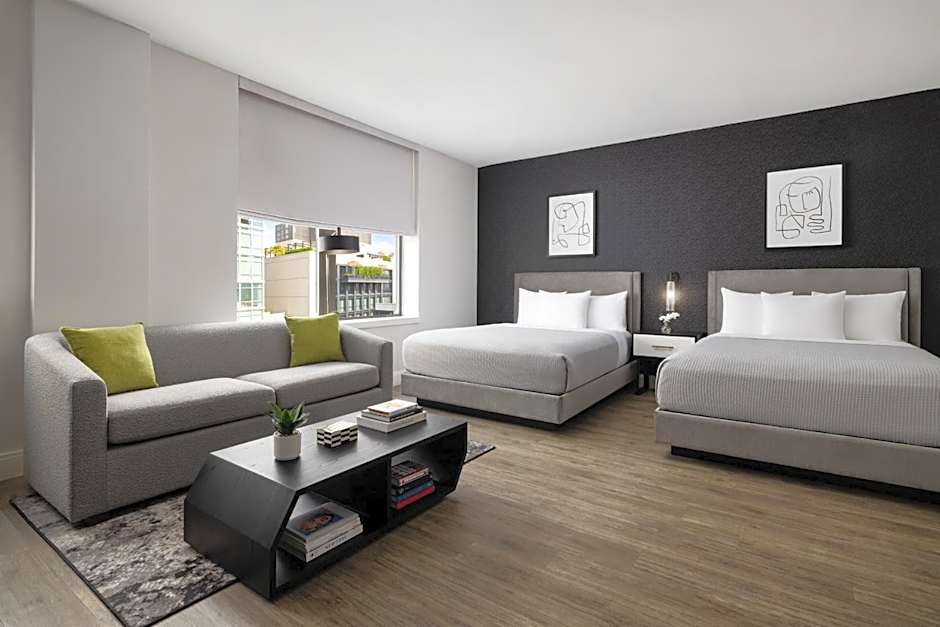 Photo 1 of 4 of Junior 2 Queen Beds Suite