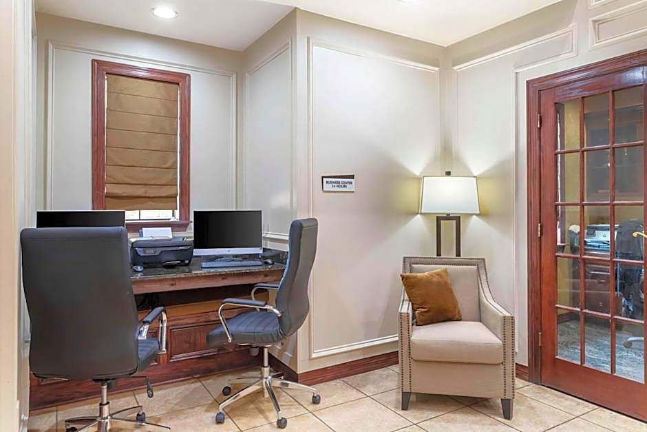 Best Western Plus Crown Colony Inn And Suites