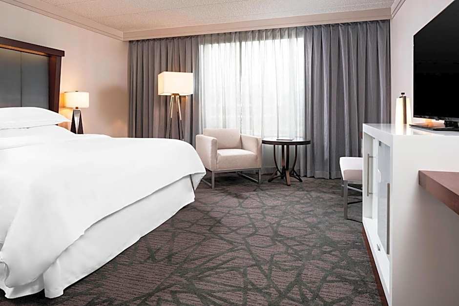 Sheraton Bloomington Hotel