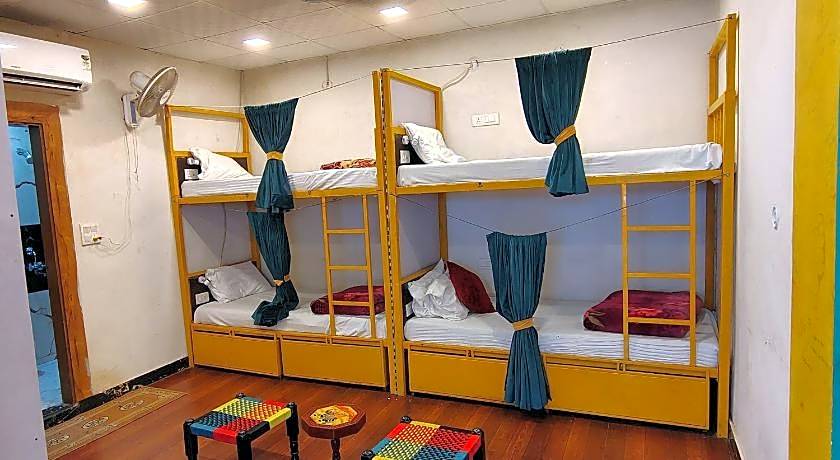 Bedweiser Backpackers Hostel