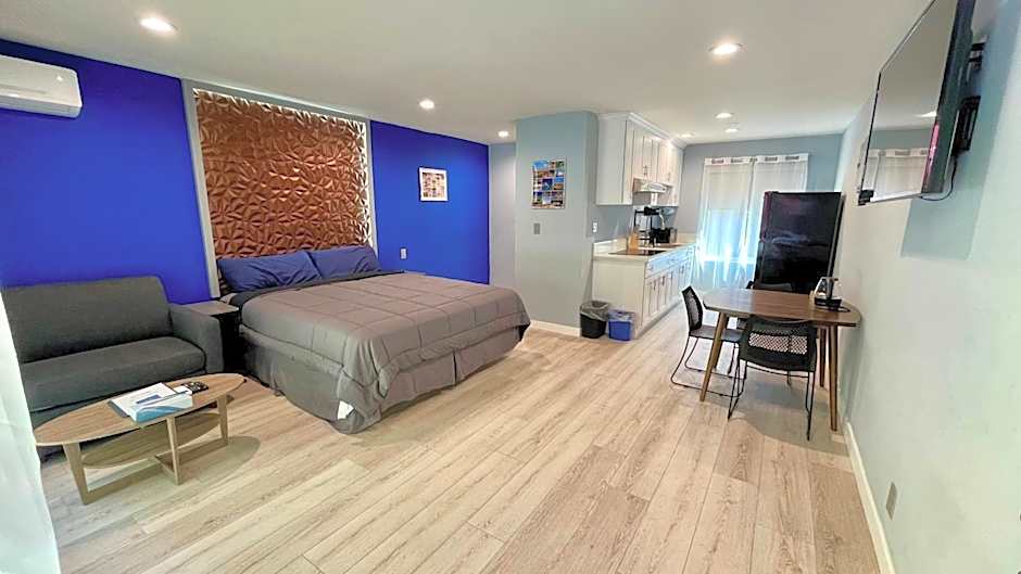 Quintessence ApartHotel