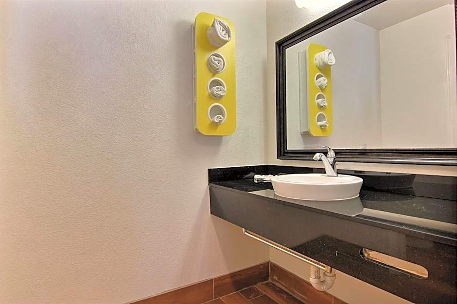 Motel 6-Rockport, TX