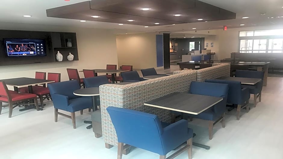 Holiday Inn Express & Suites Arlington North – Stadium Area by IHG