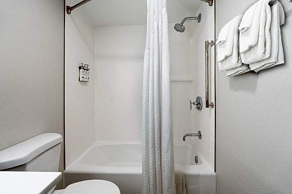 Holiday Inn Express Hotel & Suites Cocoa Beach By IHG