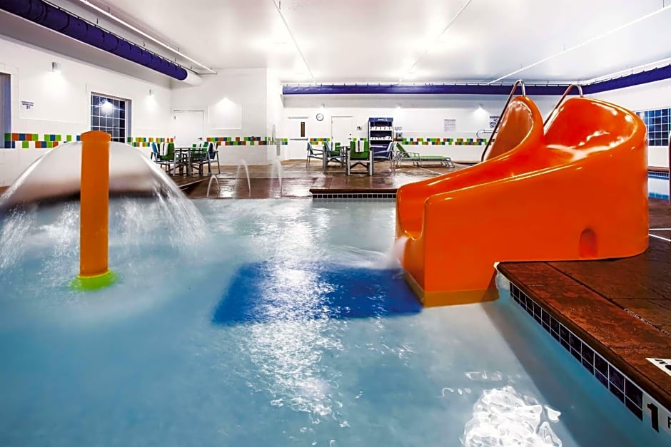 La Quinta Inn & Suites by Wyndham St Paul-Woodbury