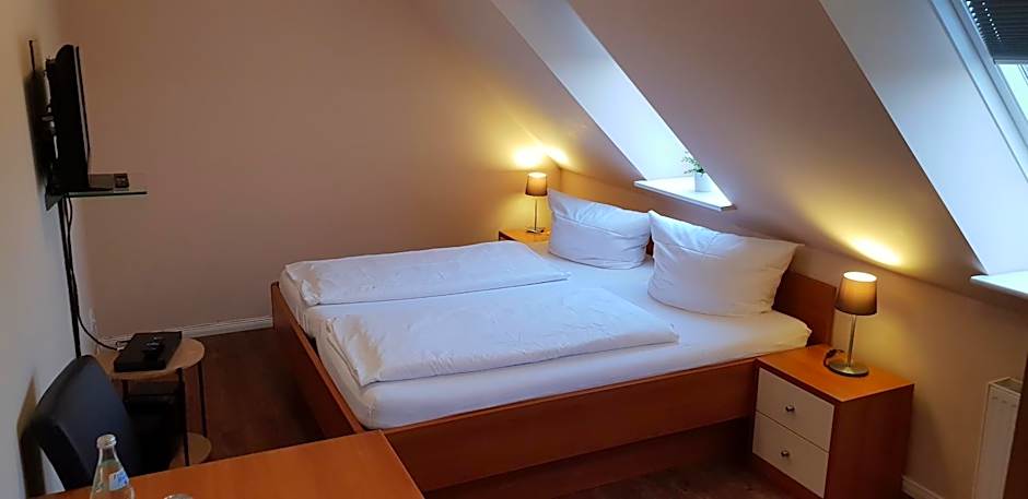 Airport Hotel One Aparthotel Sylt