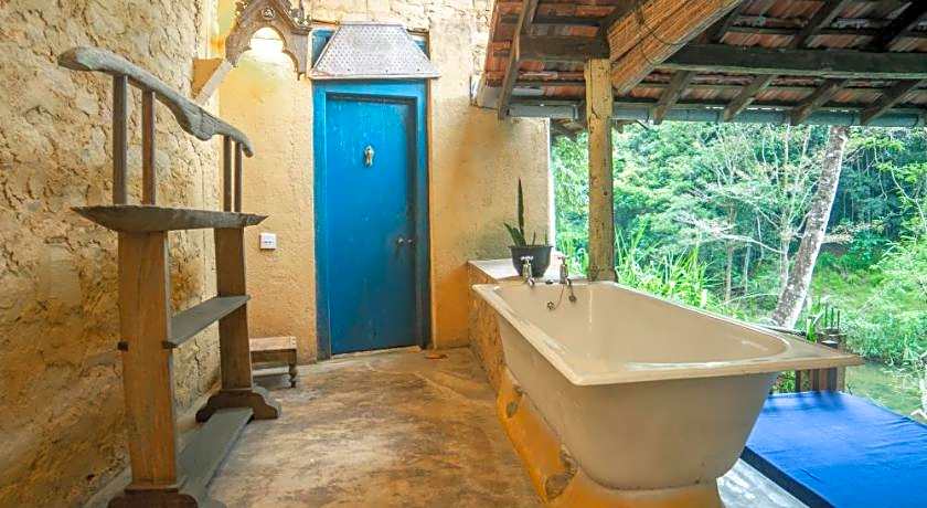 Kandy Samadhi Centre Hotel