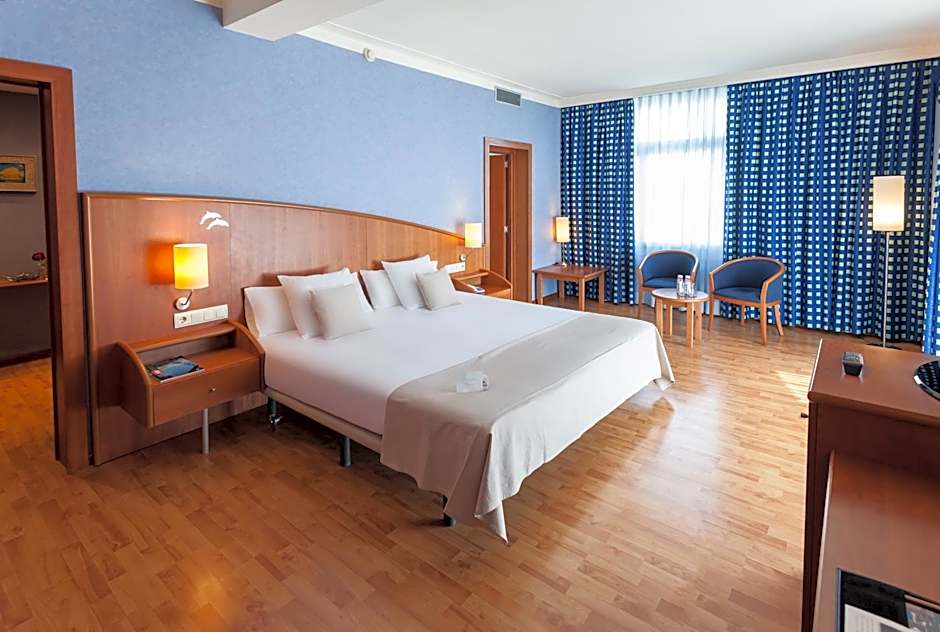 Photo 1 of 5 of Suite