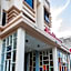 RedDoorz Plus @ Paal 2 Manado