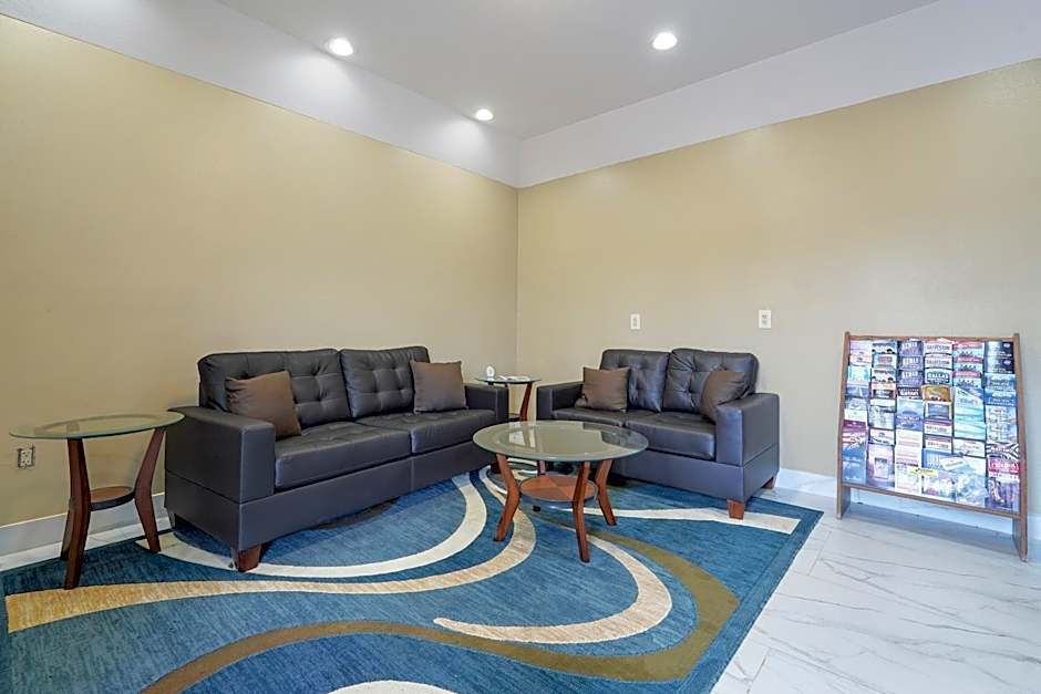 Budget Inn by Oyo San Augustine