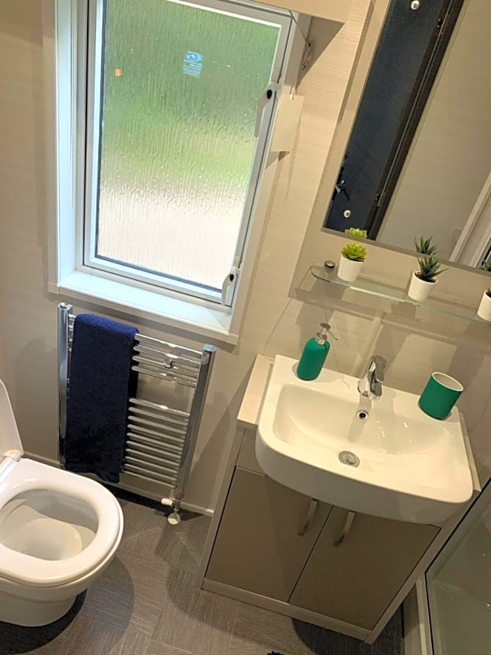 Lola Lodge - Luxury Hot Tub Retreat