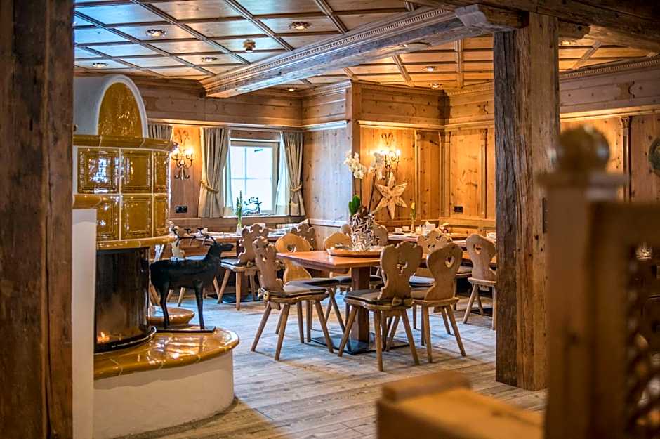 Hotel Almschlössl & Schrotteralm