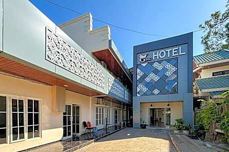 RedDoorz Plus at GNG Hotel El Tari Airport Kupang