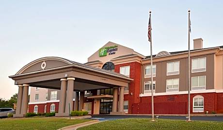 Holiday Inn Express Hotel & Suites Selma By IHG