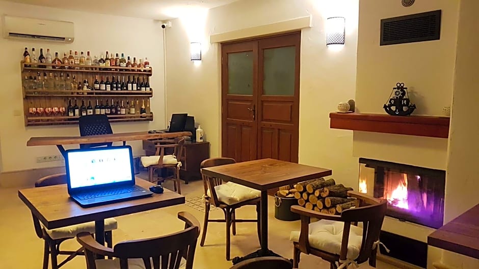 Rebetiko Hotel                                                             