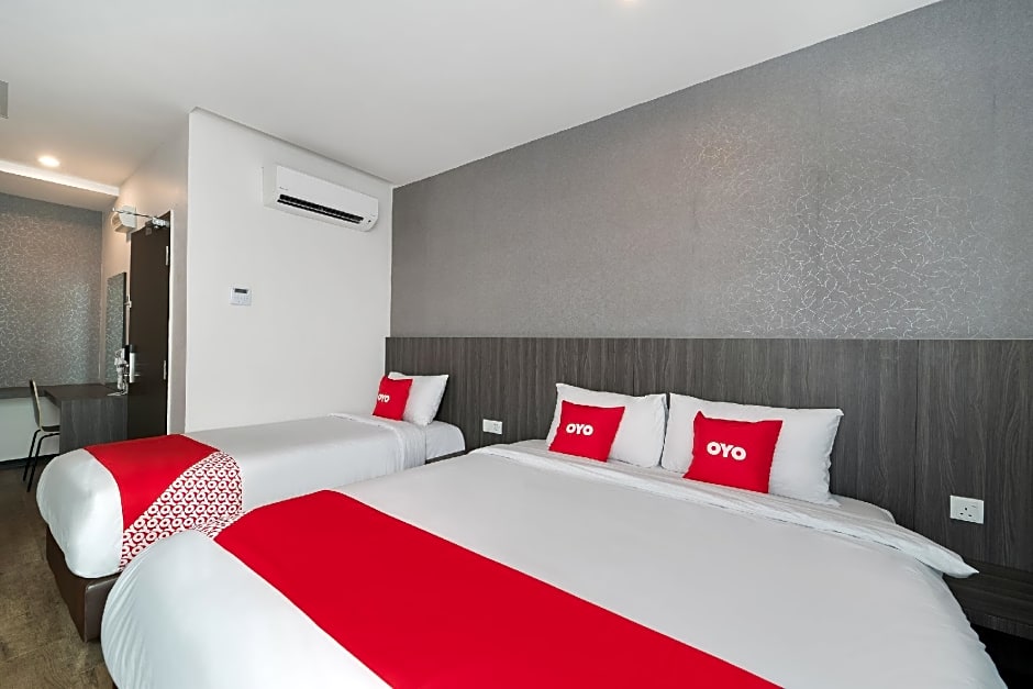 Capital O 89386 Stay 365 Hotel