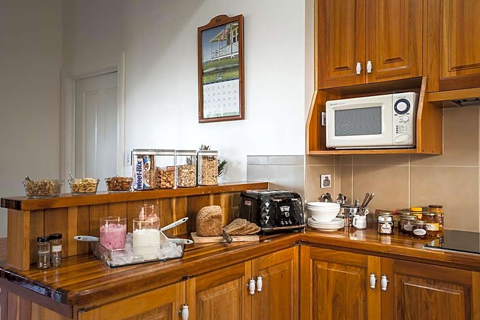 Noah's Stanley Luxury Bed and Breakfast