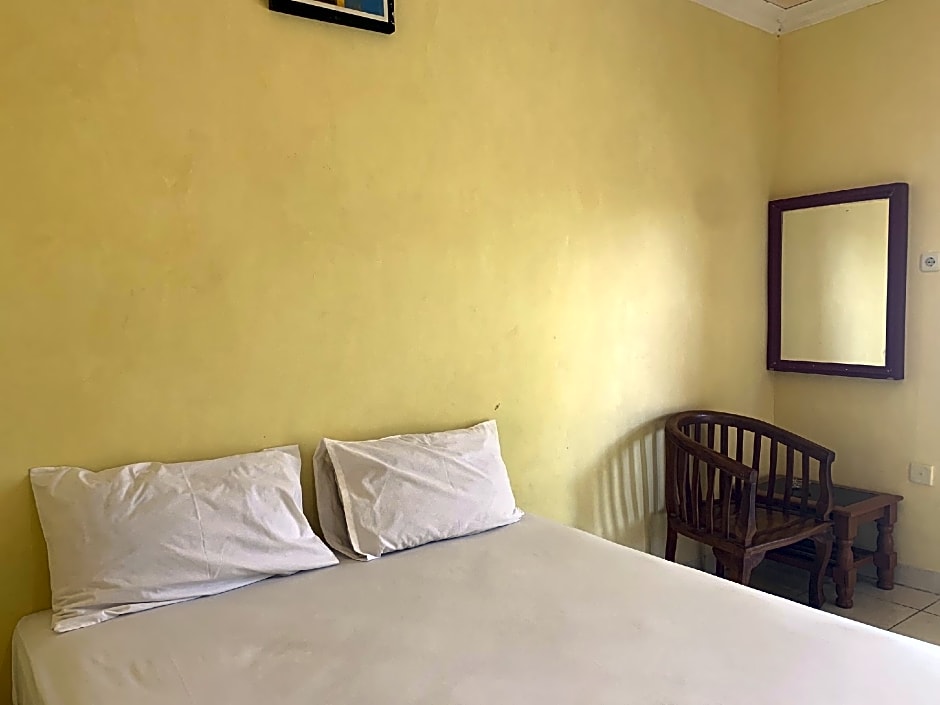 Hotel O Wisma Phinisi Syariah Near Mall of Pinrang Sejahtera