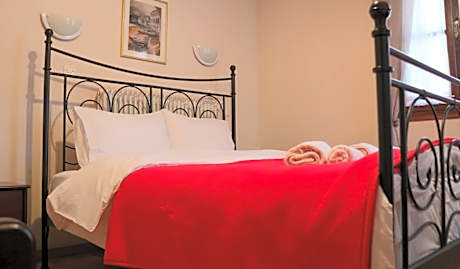 Deluxe Double Room with Extra Bed