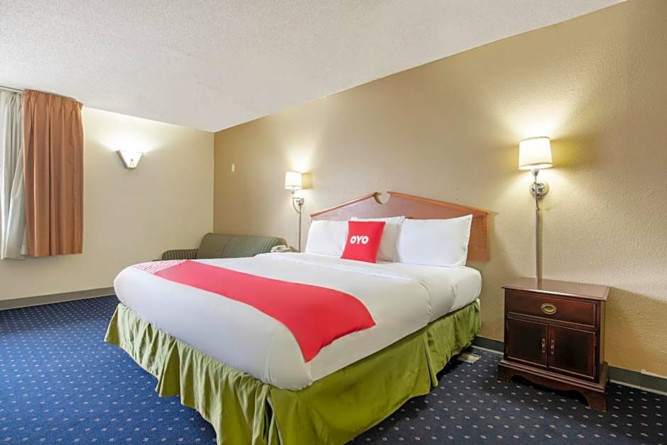 OYO Hotel Tulsa International Airport