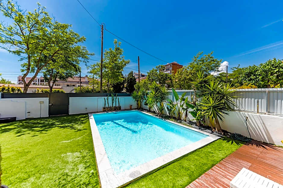 Kali Vice Surf Villa