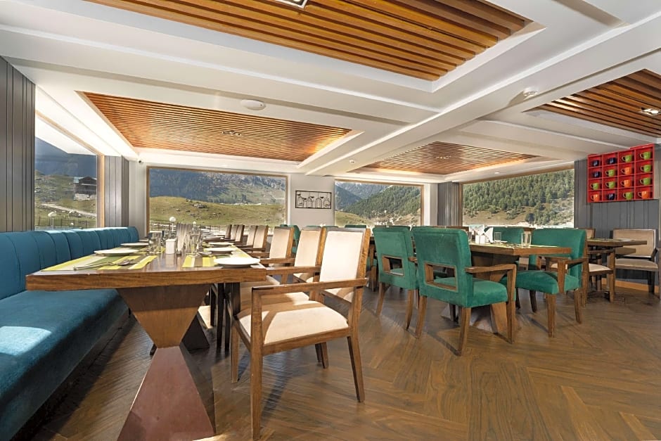 Country Inn & Suites by Radisson, Sonamarg