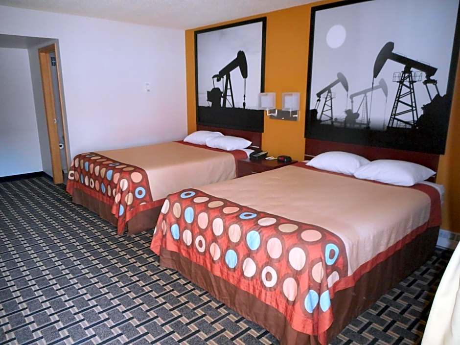 Super 8 by Wyndham Fox Creek