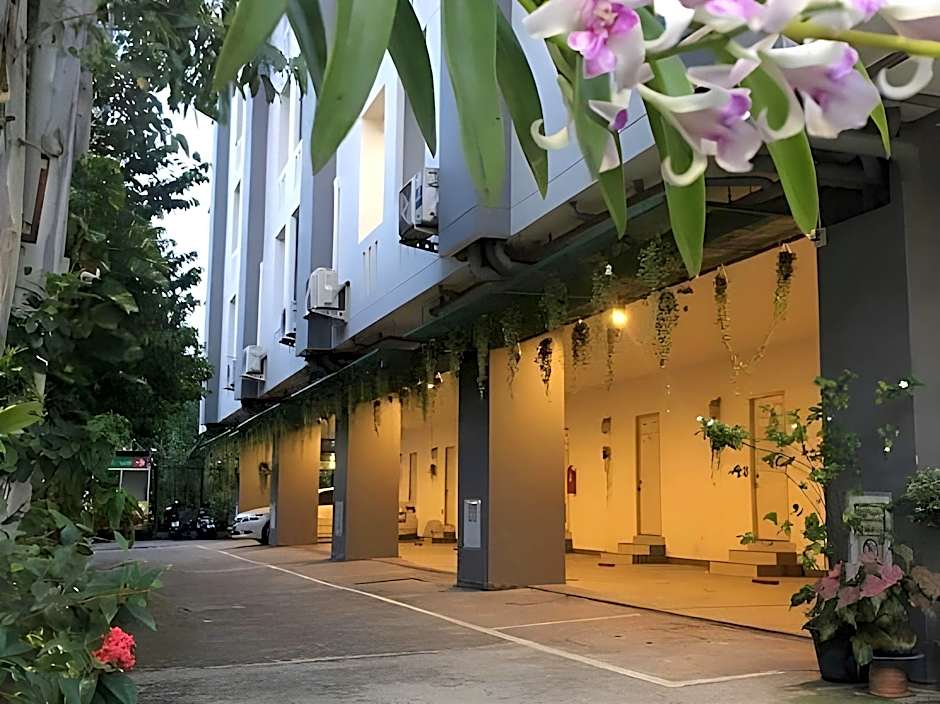 At Ease Residence Suvarnabhumi