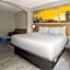 Days Inn & Suites by Wyndham Albany