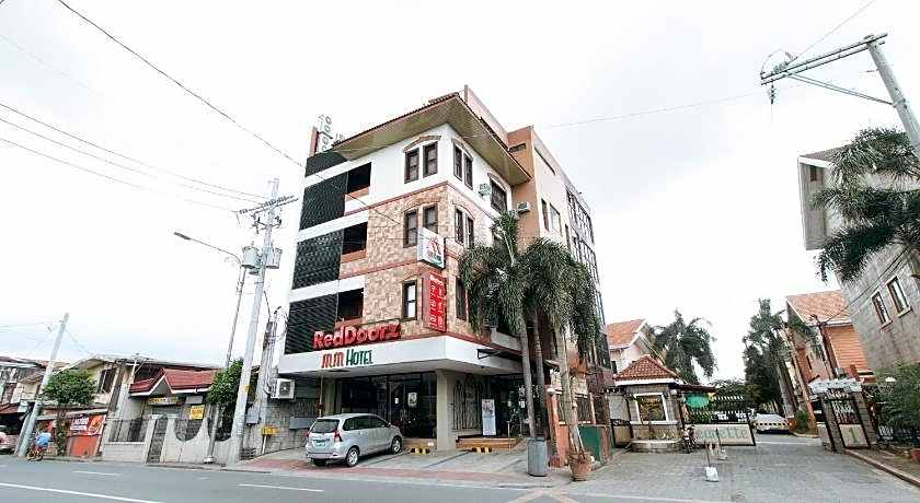 RedDoorz Plus near Bamboo Organ Las Piñas