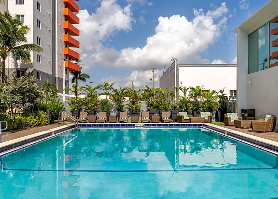 DoubleTree by Hilton Miami North I-95, FL