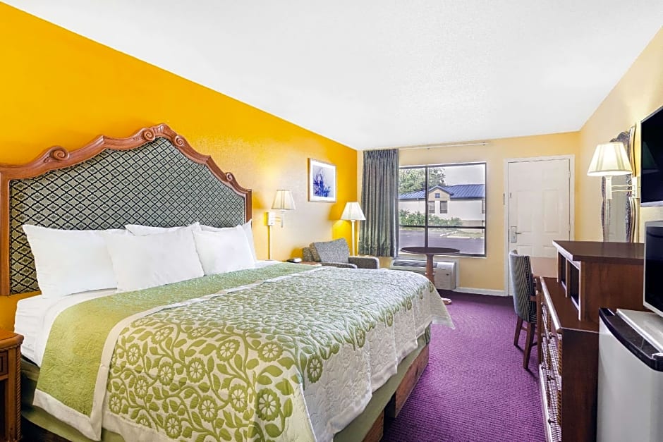 Days Inn by Wyndham Jacksonville