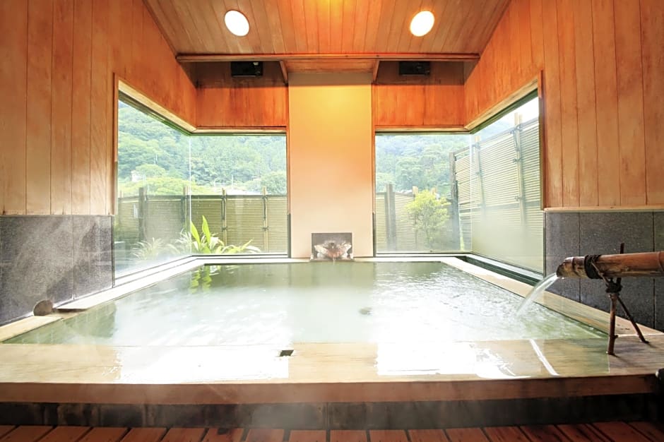 MICASA (Minakami Hot Spring Ryokan)