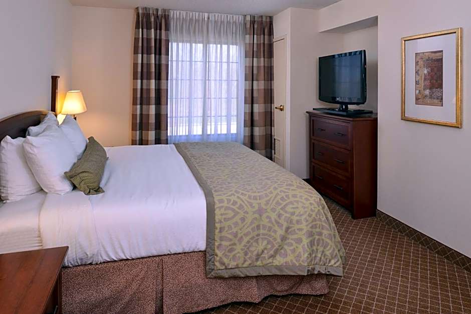 Staybridge Suites Indianapolis-Airport By IHG