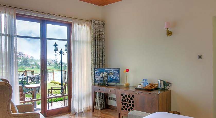 Tea Plant Nuwara Eliya Hotel