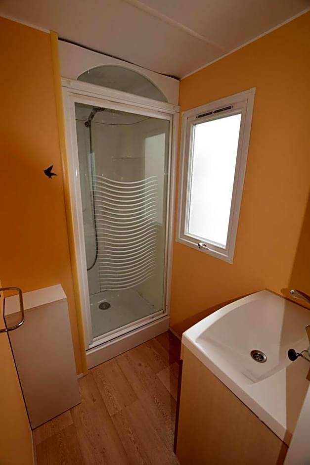 Sabiñanigo Camp & Hotel