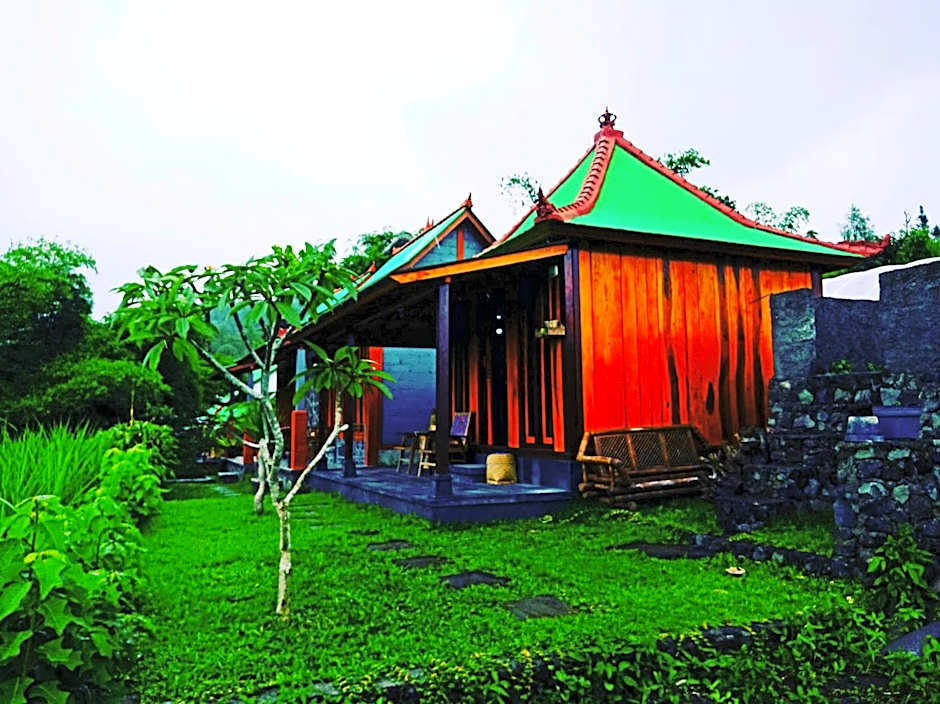 Black Lava Hostel and Lodge